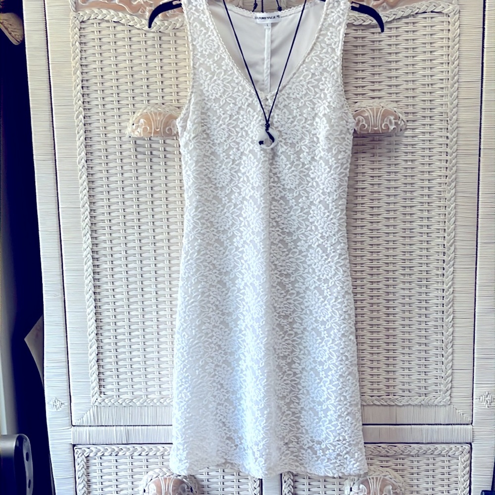 White sleeveless stretchy summer dress